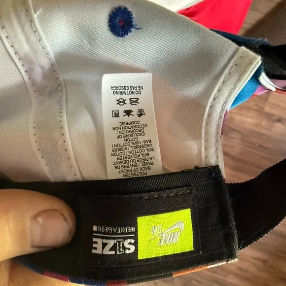 Nike Multicolor Graphic Cap - Picture 4 of 4
